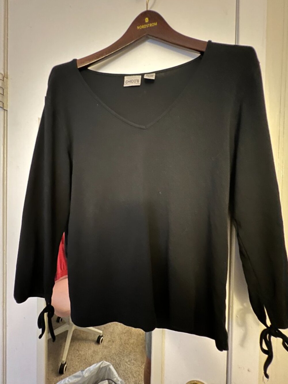 Chico’s Black V-Neck Long Sleeve Top Size 1 M Cotton Spandex Tie Cuff